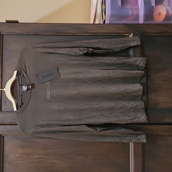 Alphalete Other - NWT Alphalete long sleeved tshirt